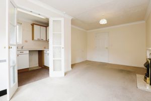 LIVING ROOM- click for photo gallery